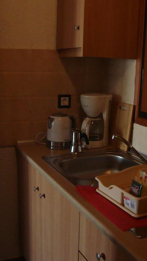 פטיטיריון Captain George'S Apartments מראה חיצוני תמונה
